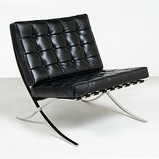 Mies van der Rohe: Exhibition Chair - Premium Black Leather