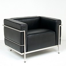 Show product details for Grande Lounge Chair - Standard Black Leather