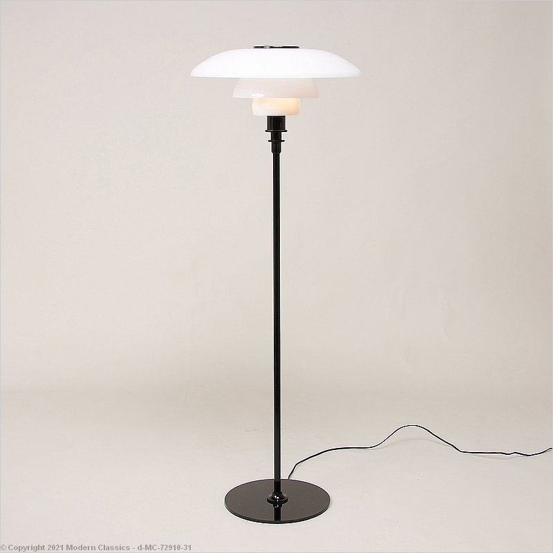 boom omhyggeligt Stædig PH Glass Floor Lamp Designed by Poul Henningsen | ModernClassics.com