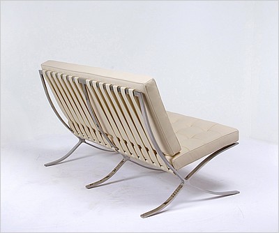 Mies van der Rohe Style: Exhibition Loveseat
