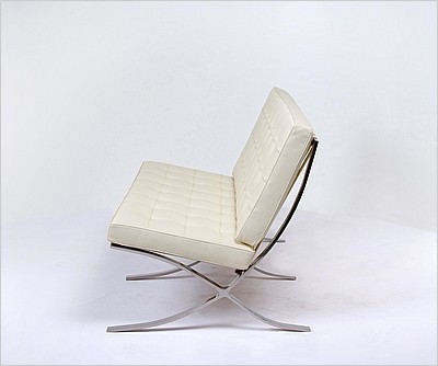 Mies van der Rohe Style: Exhibition Loveseat