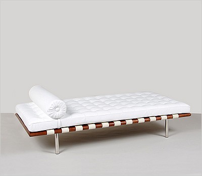 Exhibition Daybed - Arctic White Leather