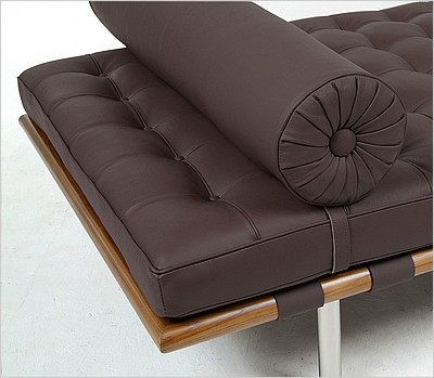 Exhibition Daybed - Java Brown Leather