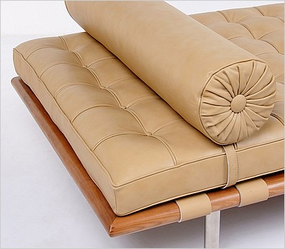 Exhibition Daybed - Driftwood Tan Leather
