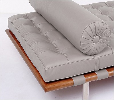 Exhibition Daybed - Nimbus Gray Leather