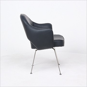 Saarinen Executive Armchair - Premium Black Leather - Stainless Steel Lege