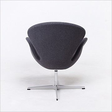 Jacobsen Style: Swan Chair