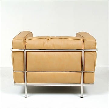 Corbusier Style: Grande Feather Relaxed Lounge Chair