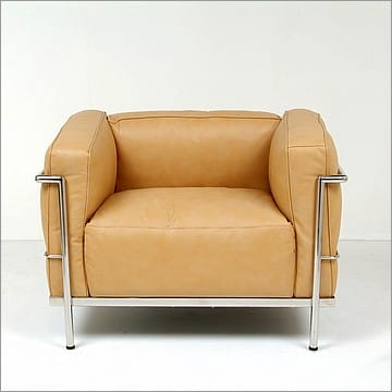 Corbusier Style: Grande Feather Relaxed Lounge Chair