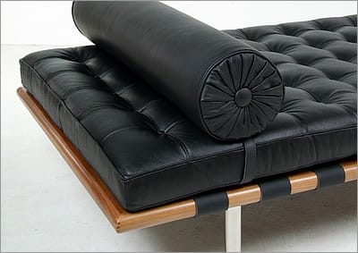 Exhibition Daybed - Standard Black Leather