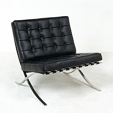 Show product details for Exhibition Chair - Premium Black Leather