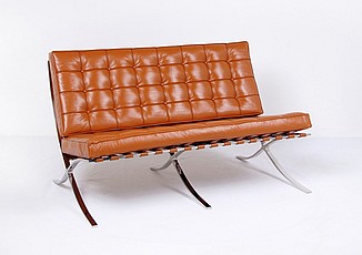 Show product details for Exhibition Loveseat - Honey Tan Leather