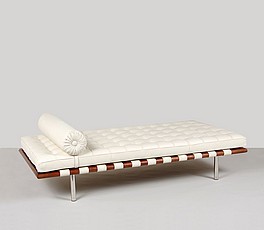 Show product details for Exhibition Daybed - Polar White Leather