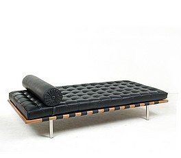 Show product details for Exhibition Daybed - Standard Black Leather