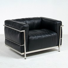 Show product details for Grande Feather Relaxed Lounge Chair - Premium Black