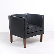 Show product details for Mogensen Model 2215 Style Chair- Premium Black / Dark Walnut