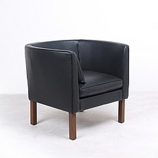 Show product details for Mogensen Model 2215 Chair- Premium Black / Dark Walnut