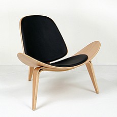 Shell Chair - Black Leather and Light Oak Wood Finish