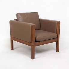 Show product details for Wegner CH-162 Chair - Taupe Gray Leather